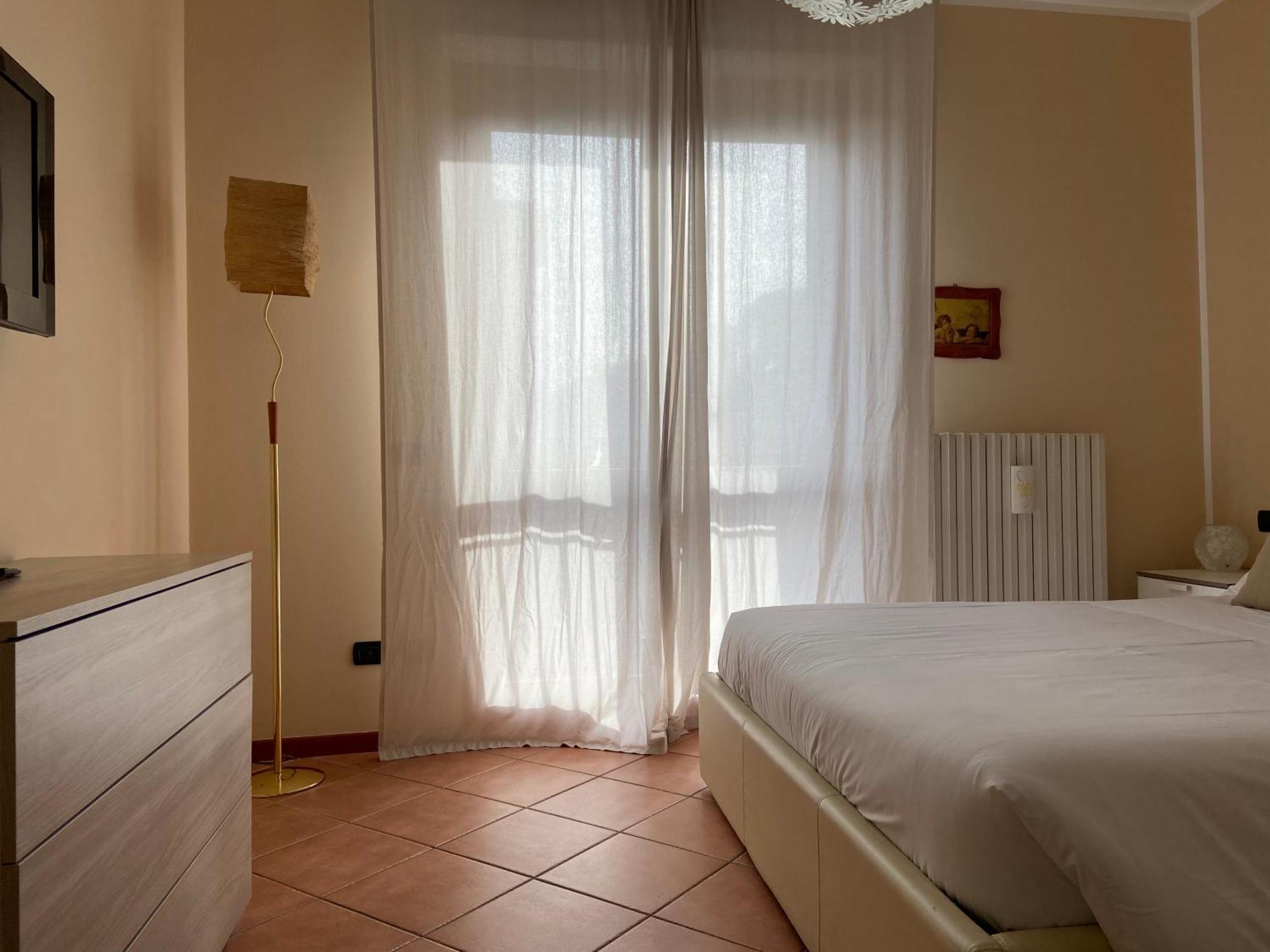 Appartamento Linea Diretta Duomo มิลาน ภายนอก รูปภาพ