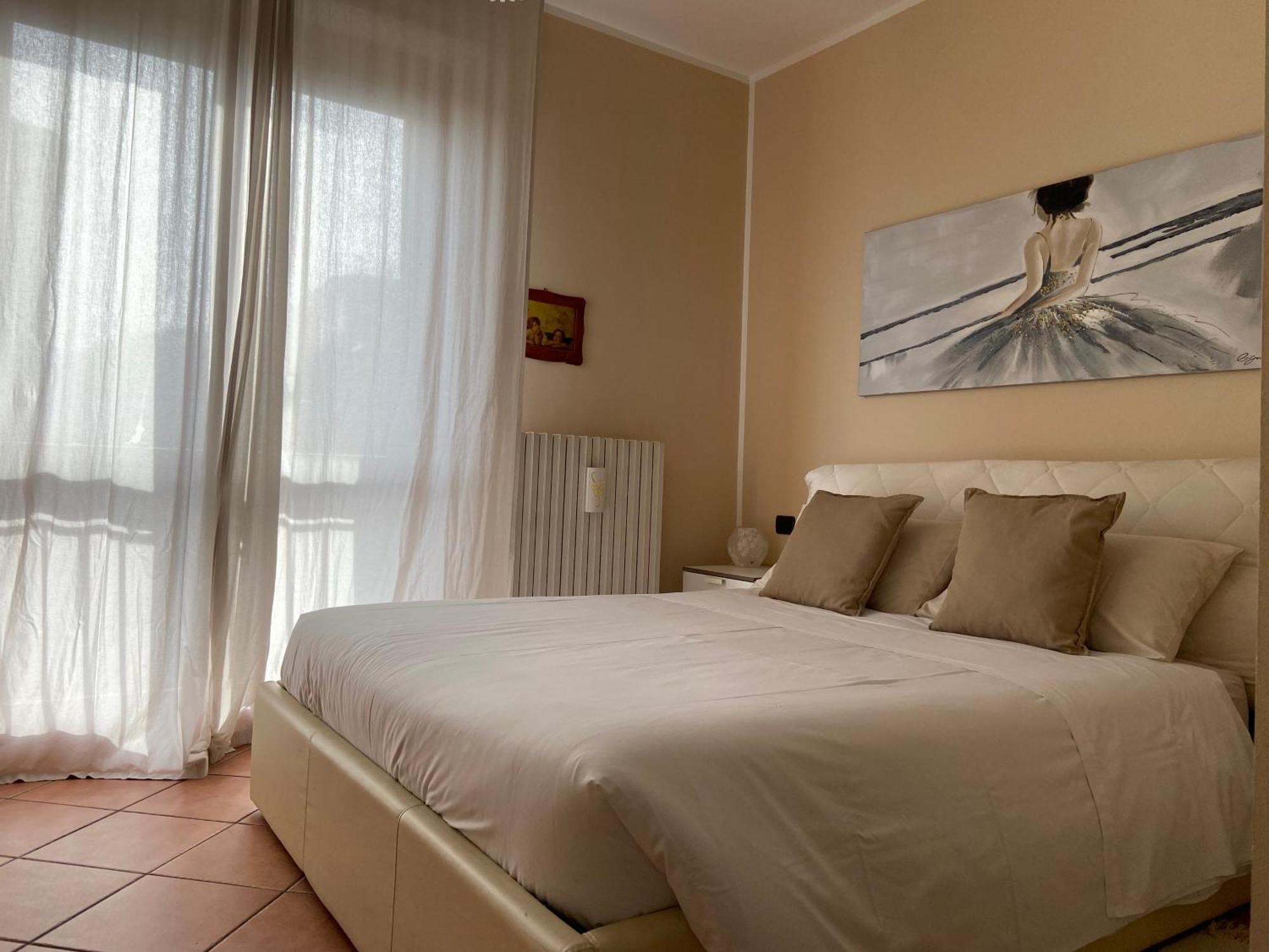 Appartamento Linea Diretta Duomo มิลาน ภายนอก รูปภาพ